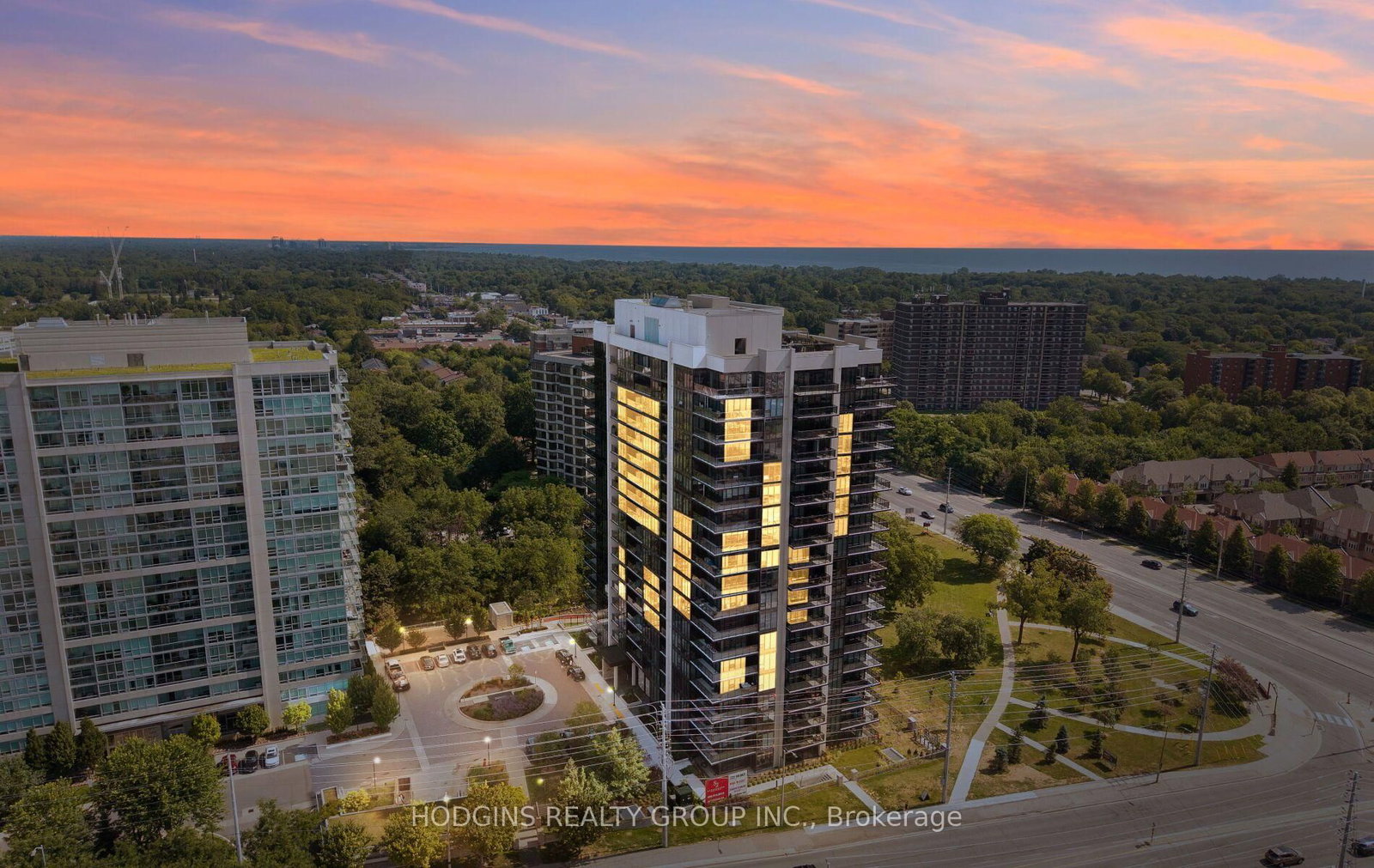 1035 Southdown Road • #UPH 2008 • Mississauga, ON photo 40