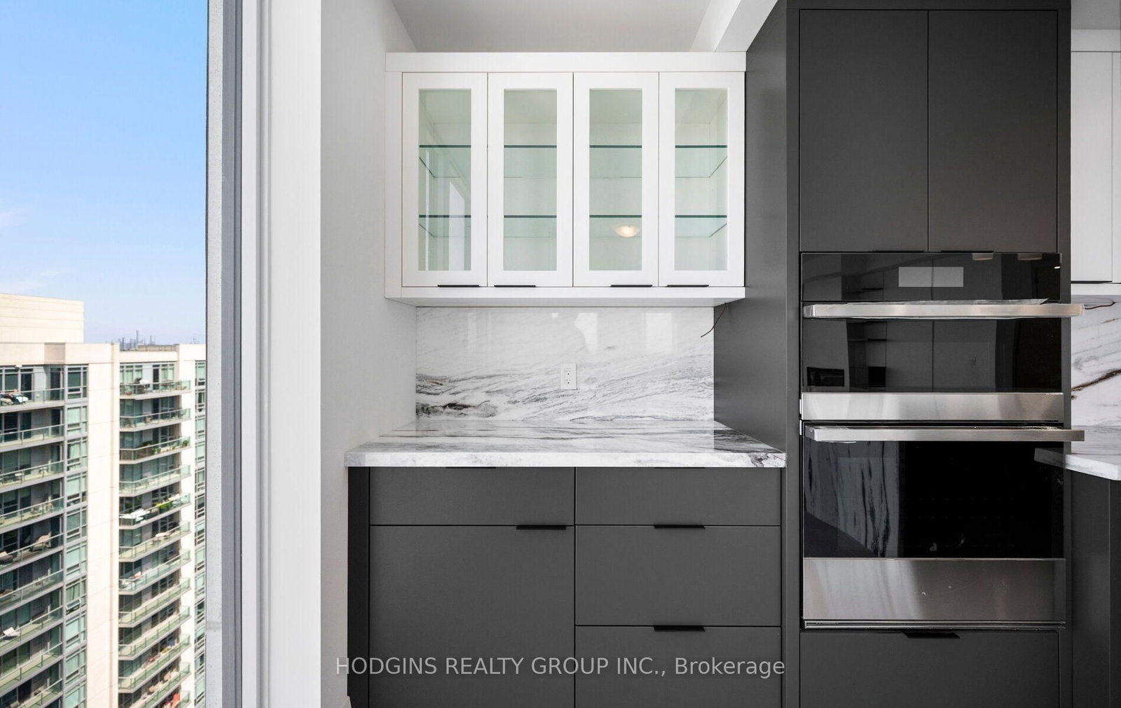 1035 Southdown Road • #UPH 2008 • Mississauga, ON photo 5