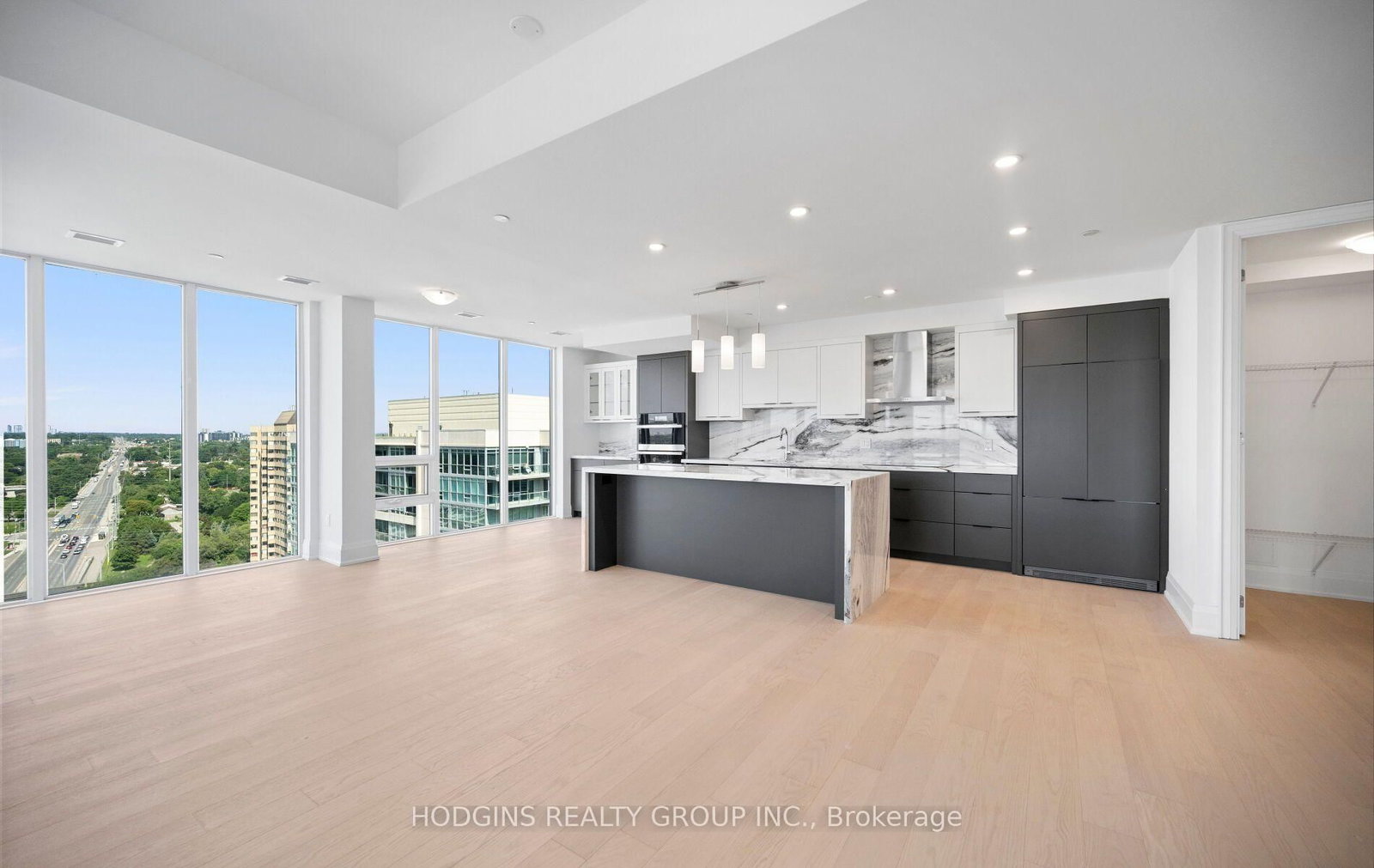 1035 Southdown Road • #UPH 2008 • Mississauga, ON photo 9