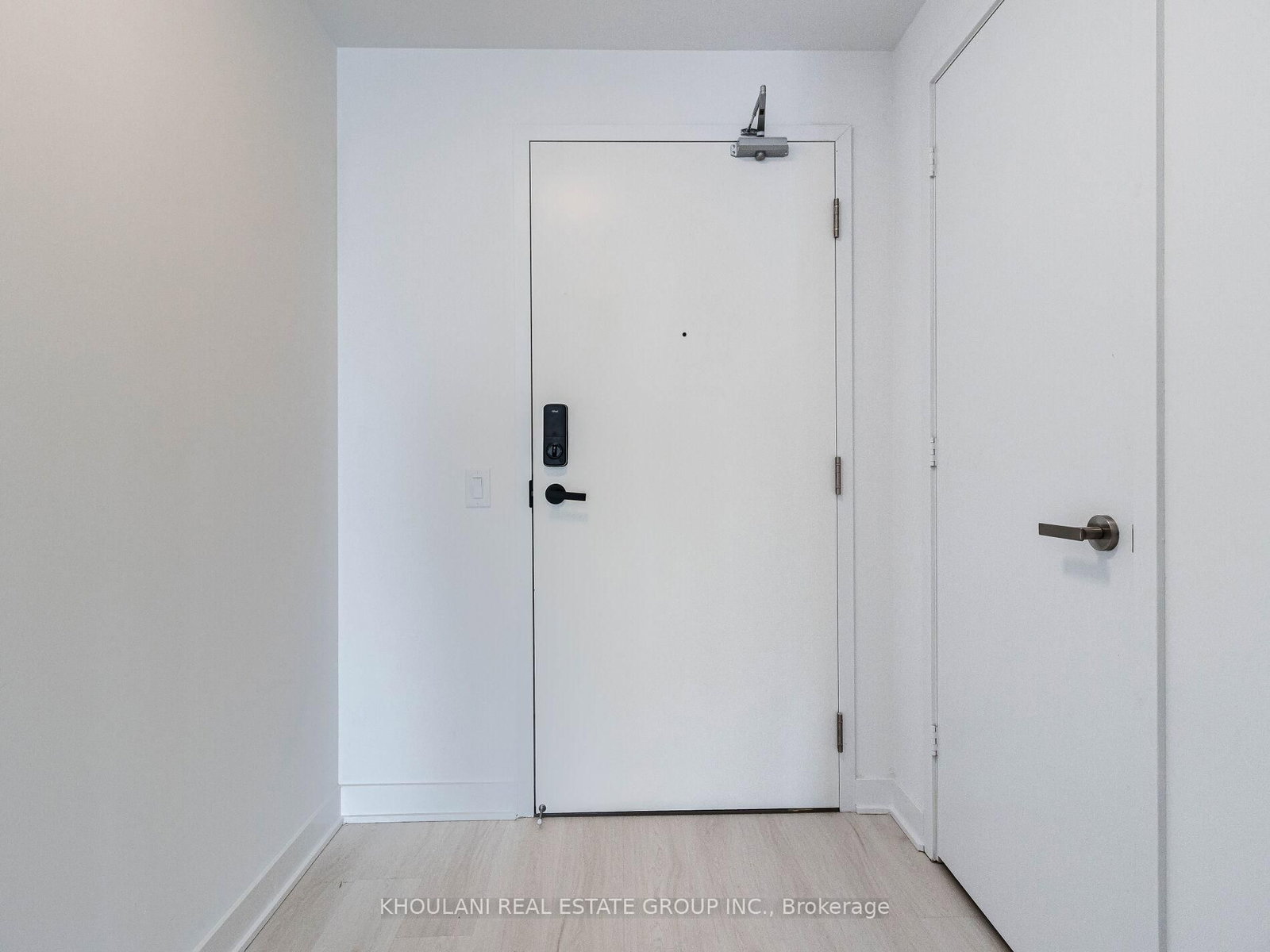 3900 Confederation Parkway • #2212 • Mississauga, ON photo 3