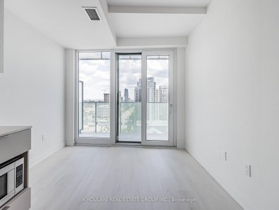 3900 Confederation Parkway • #2212 • Mississauga, ON photo 4
