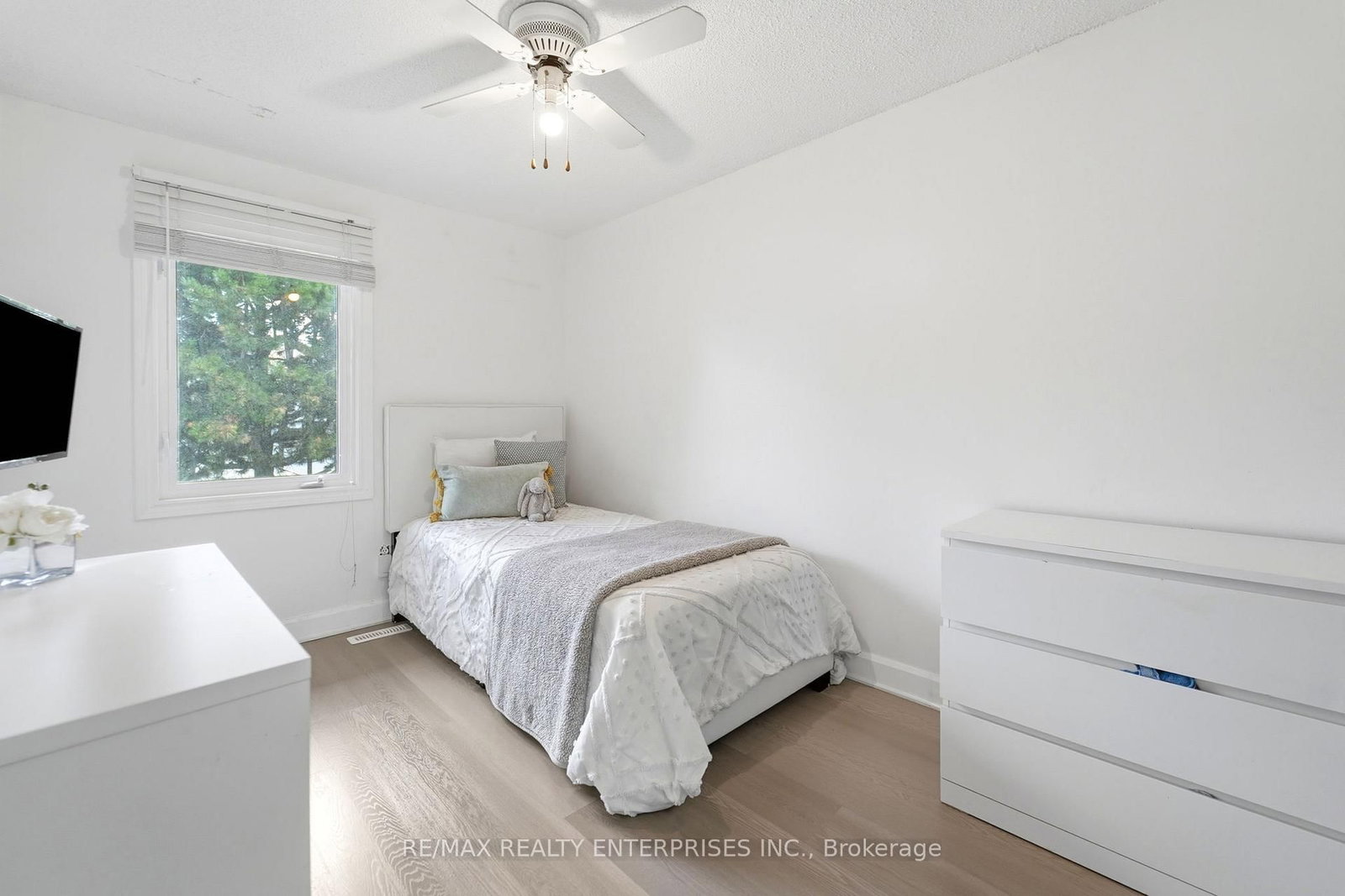 2200 Glenwood School Drive • #35 • Burlington, ON photo 16