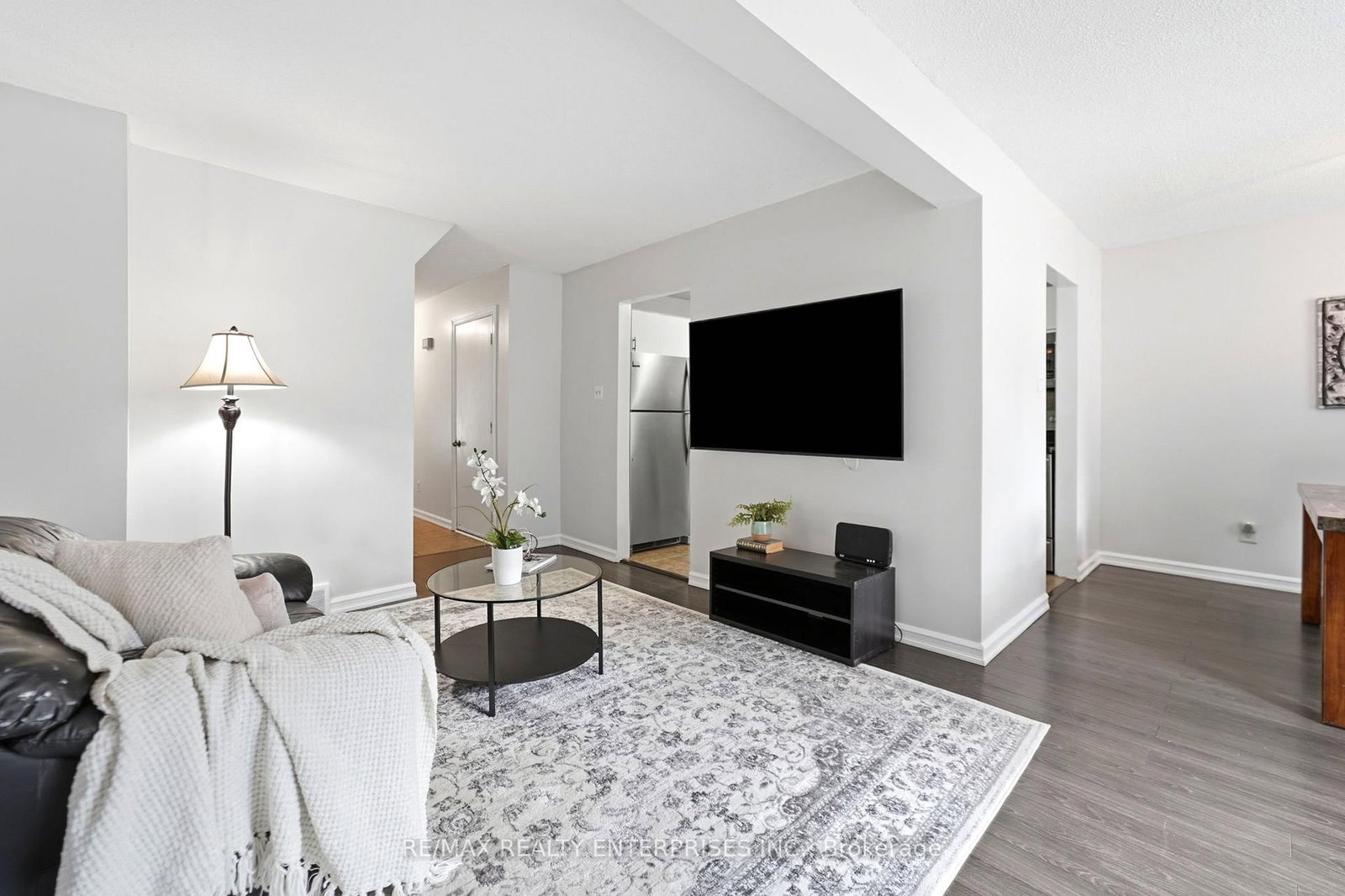 2200 Glenwood School Drive • #35 • Burlington, ON photo 4