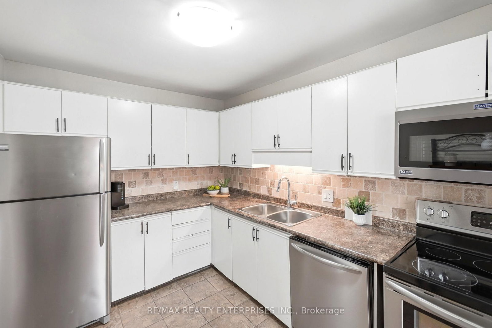 2200 Glenwood School Drive • #35 • Burlington, ON photo 9