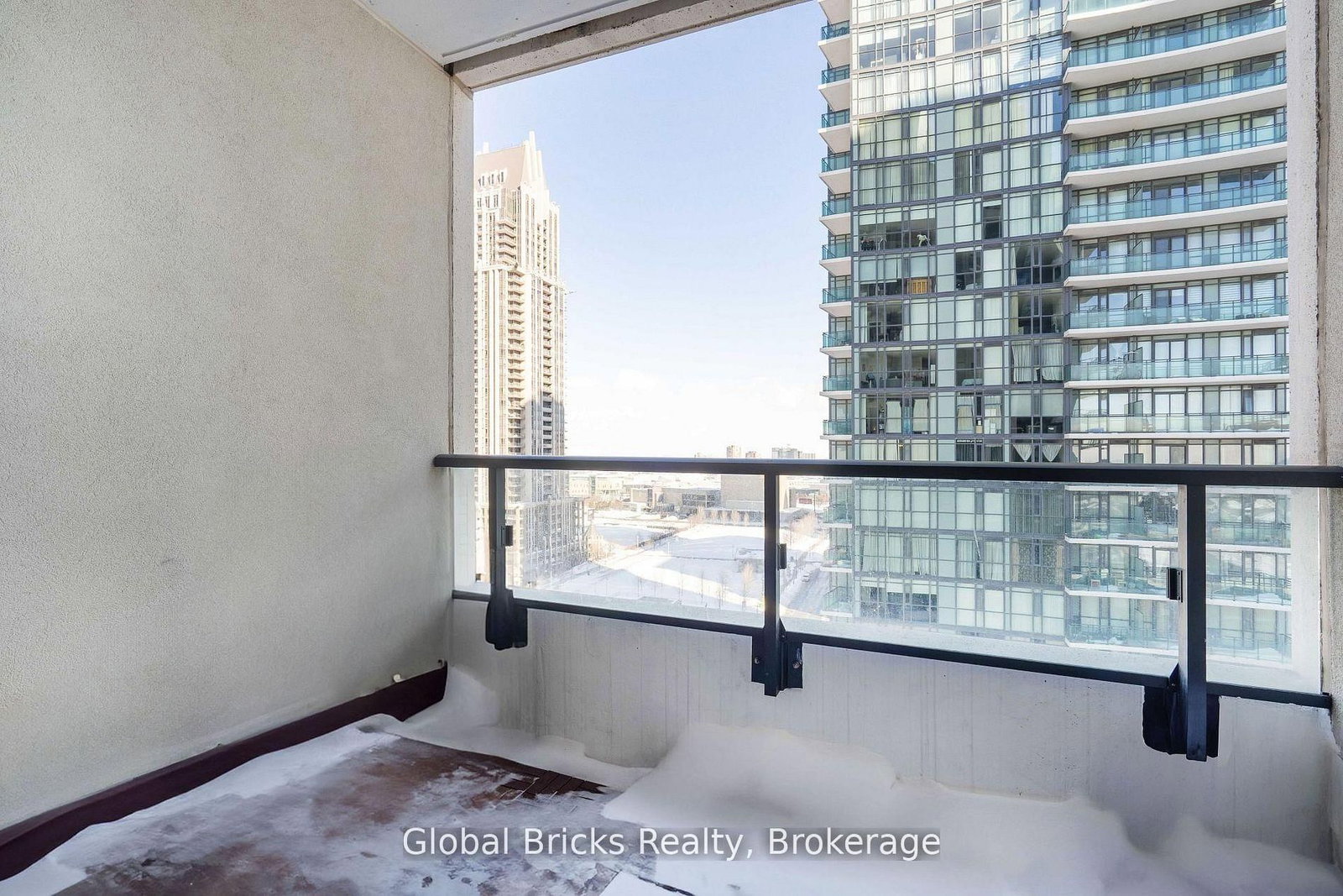 4085 Parkside Village Drive • #1405 • Mississauga, ON photo 19