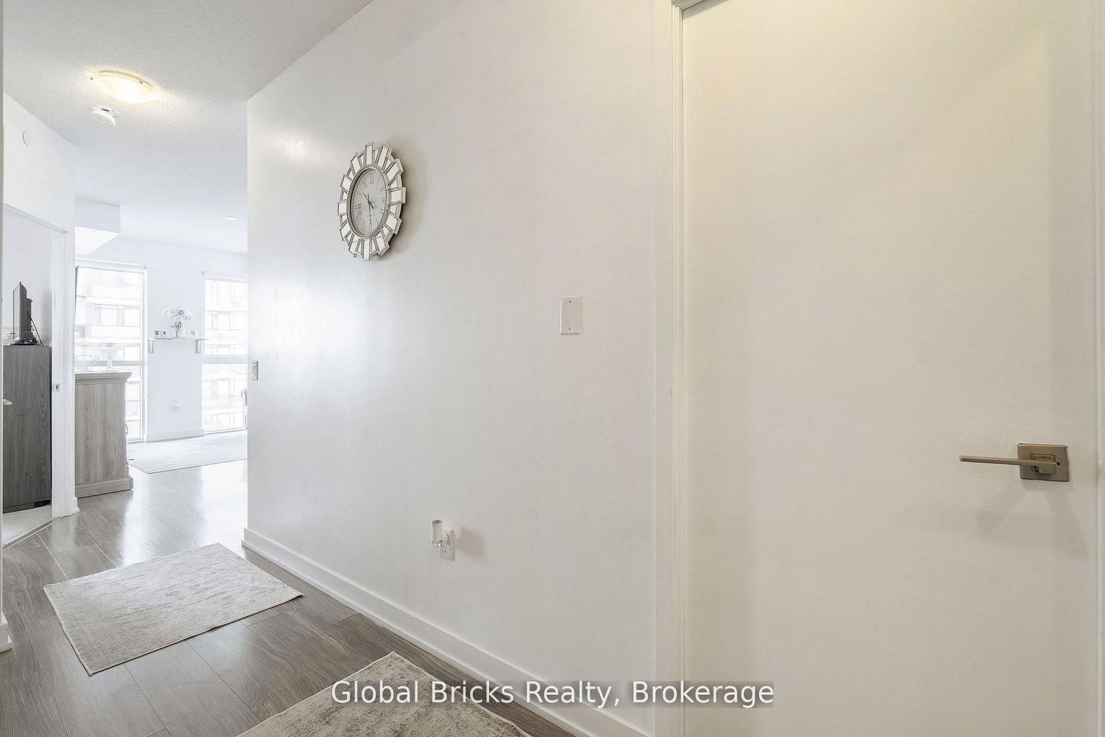 4085 Parkside Village Drive • #1405 • Mississauga, ON photo 6