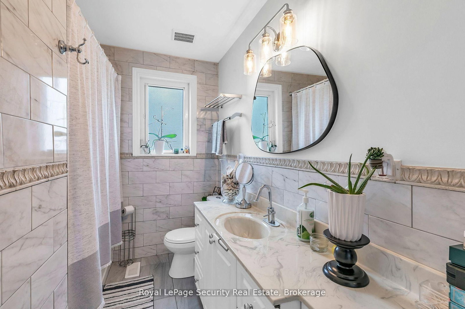 251 Thistle Down Boulevard • Toronto, ON photo 21