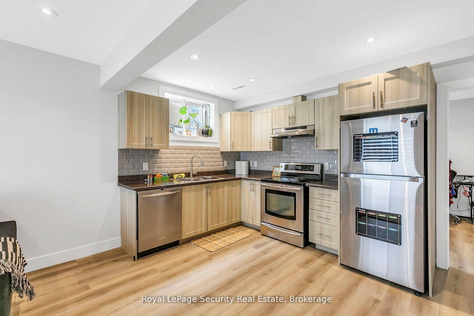 251 Thistle Down Boulevard • Toronto, ON photo 23
