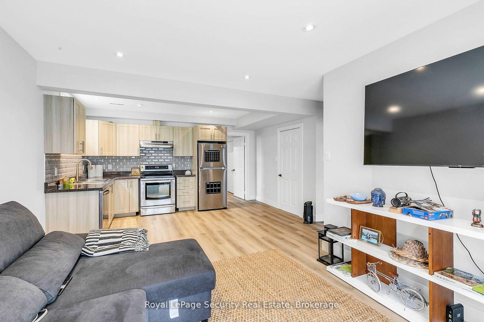 251 Thistle Down Boulevard • Toronto, ON photo 25
