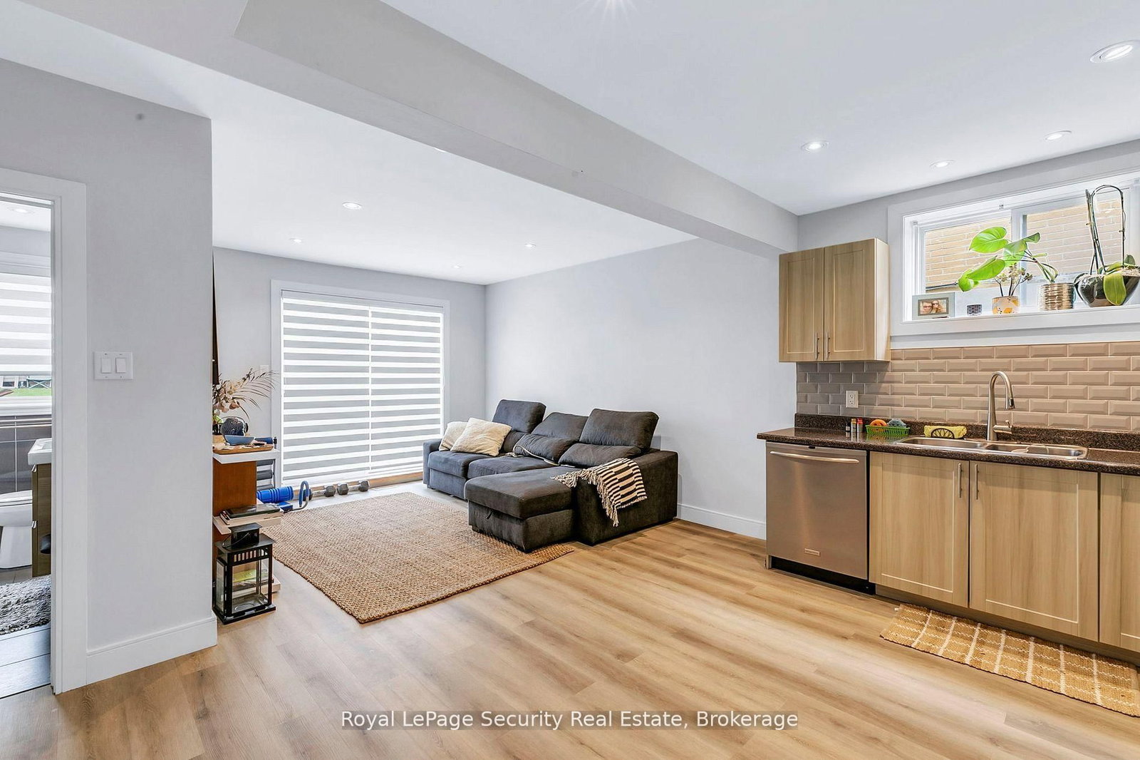 251 Thistle Down Boulevard • Toronto, ON photo 26