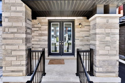 62 MINNOCK Street • Caledon, ON photo 6