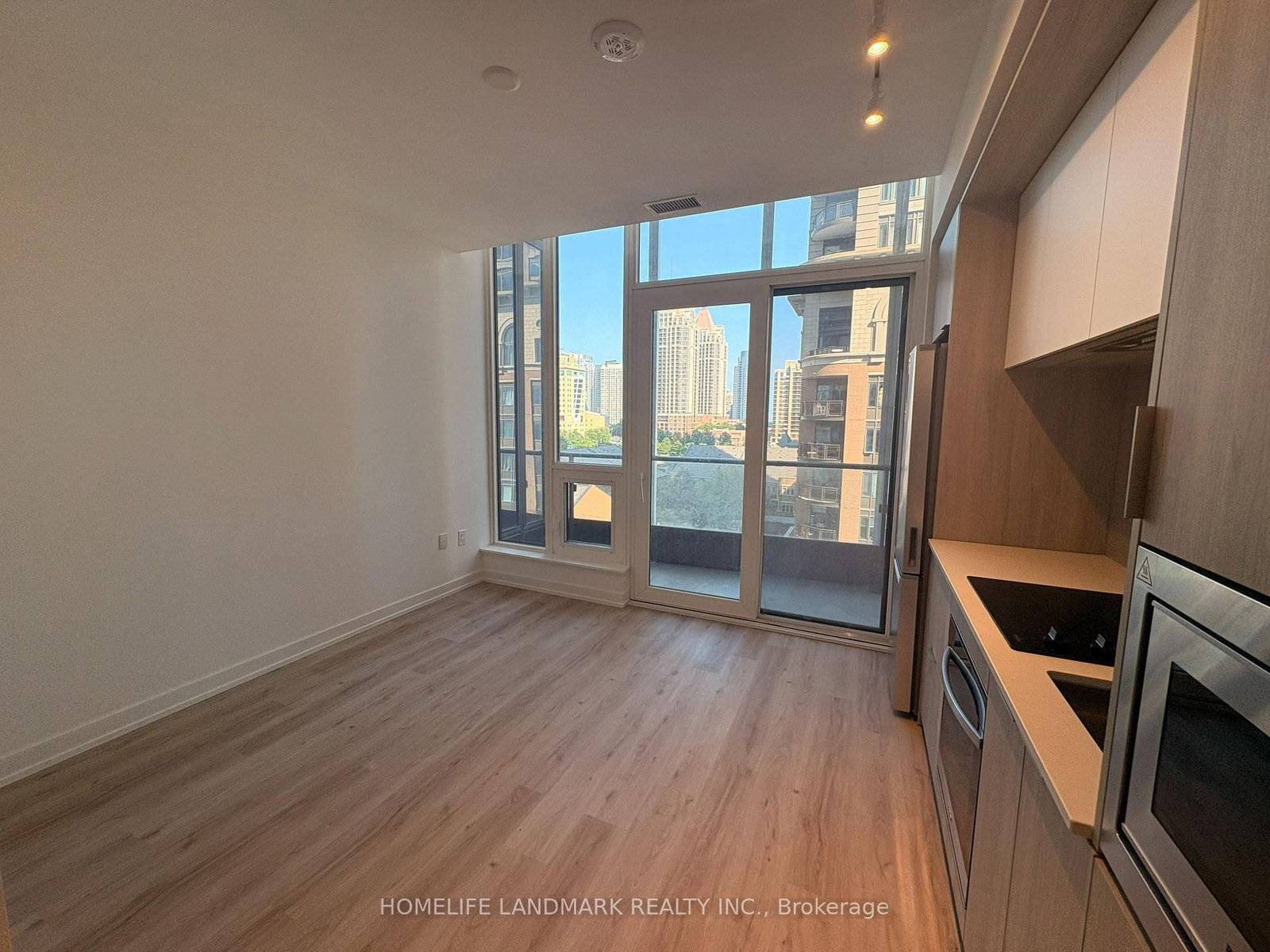 505-395 Square One Dr, Mississauga, view 6