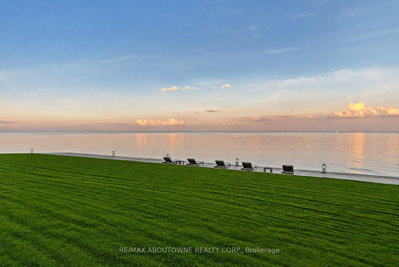 3 Ennisclare Drive E • Oakville, ON photo 8