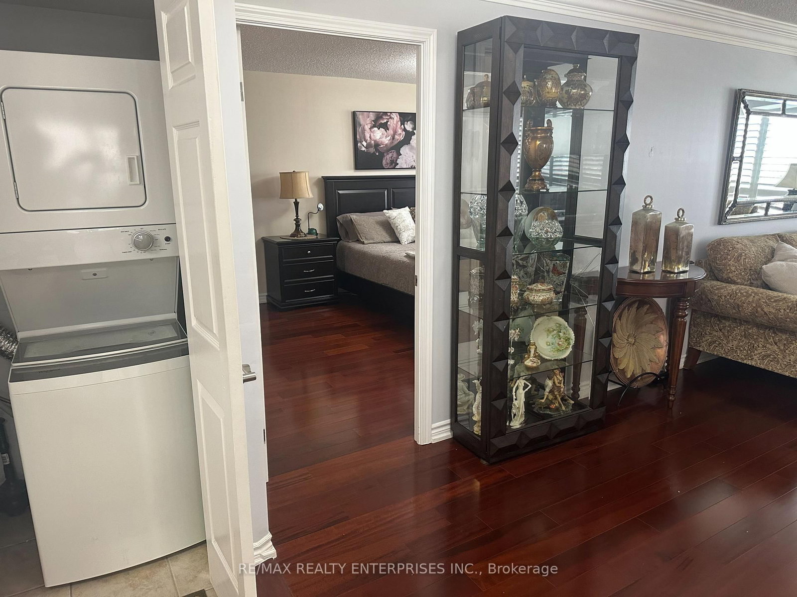 35 Kingsbridge Garden Circle W • #711 • Mississauga, ON photo 32
