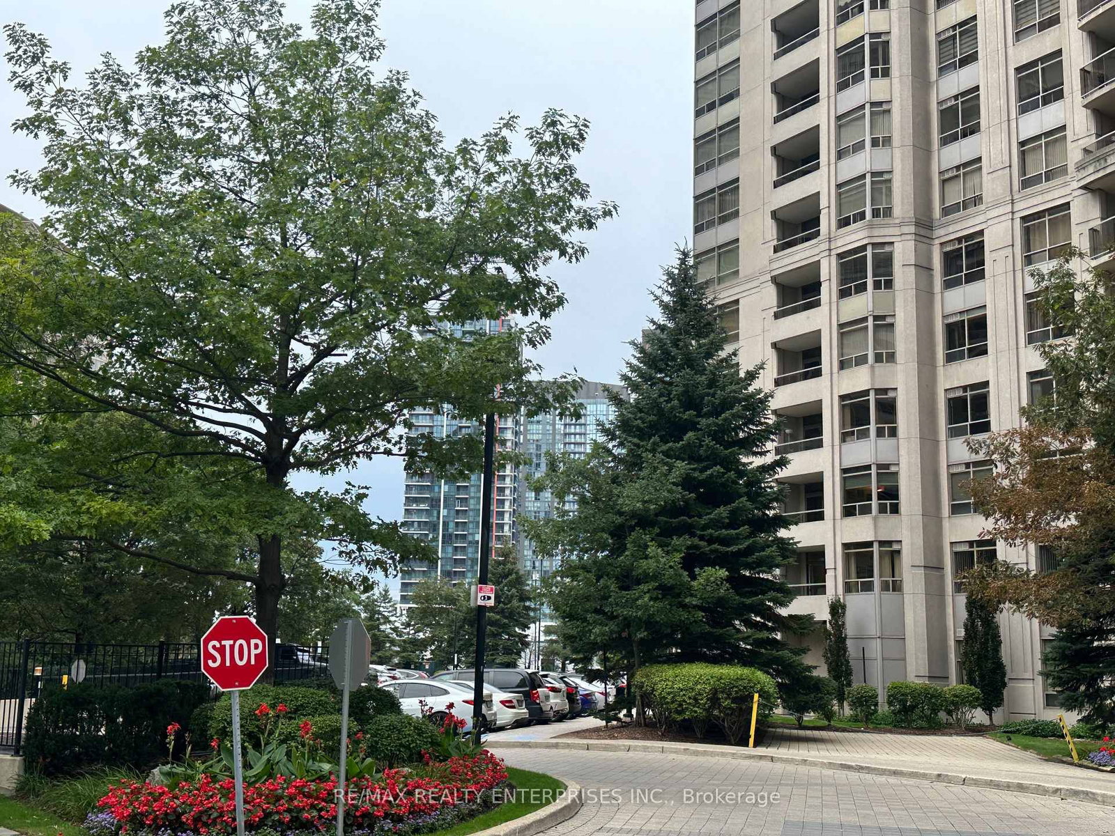 711-35 Kingsbridge Garden Circ, Mississauga, view 35