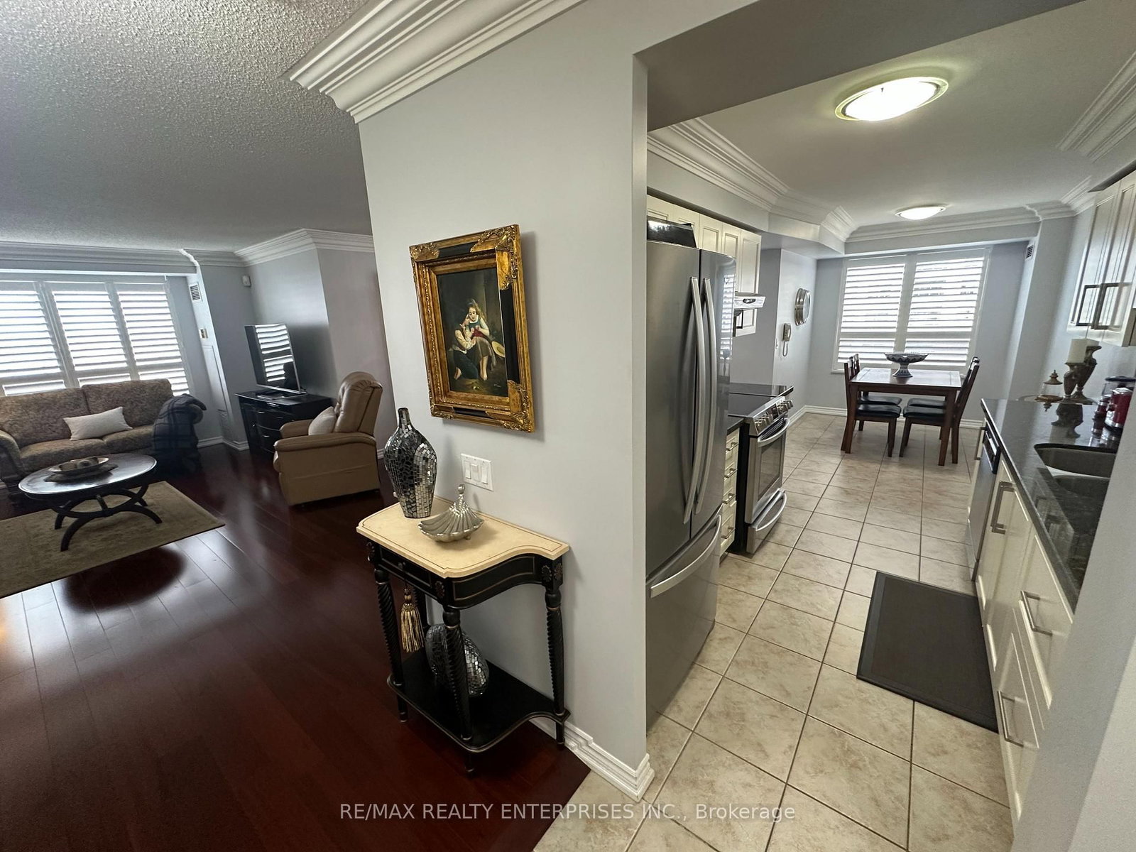 35 Kingsbridge Garden Circle W • #711 • Mississauga, ON photo 5