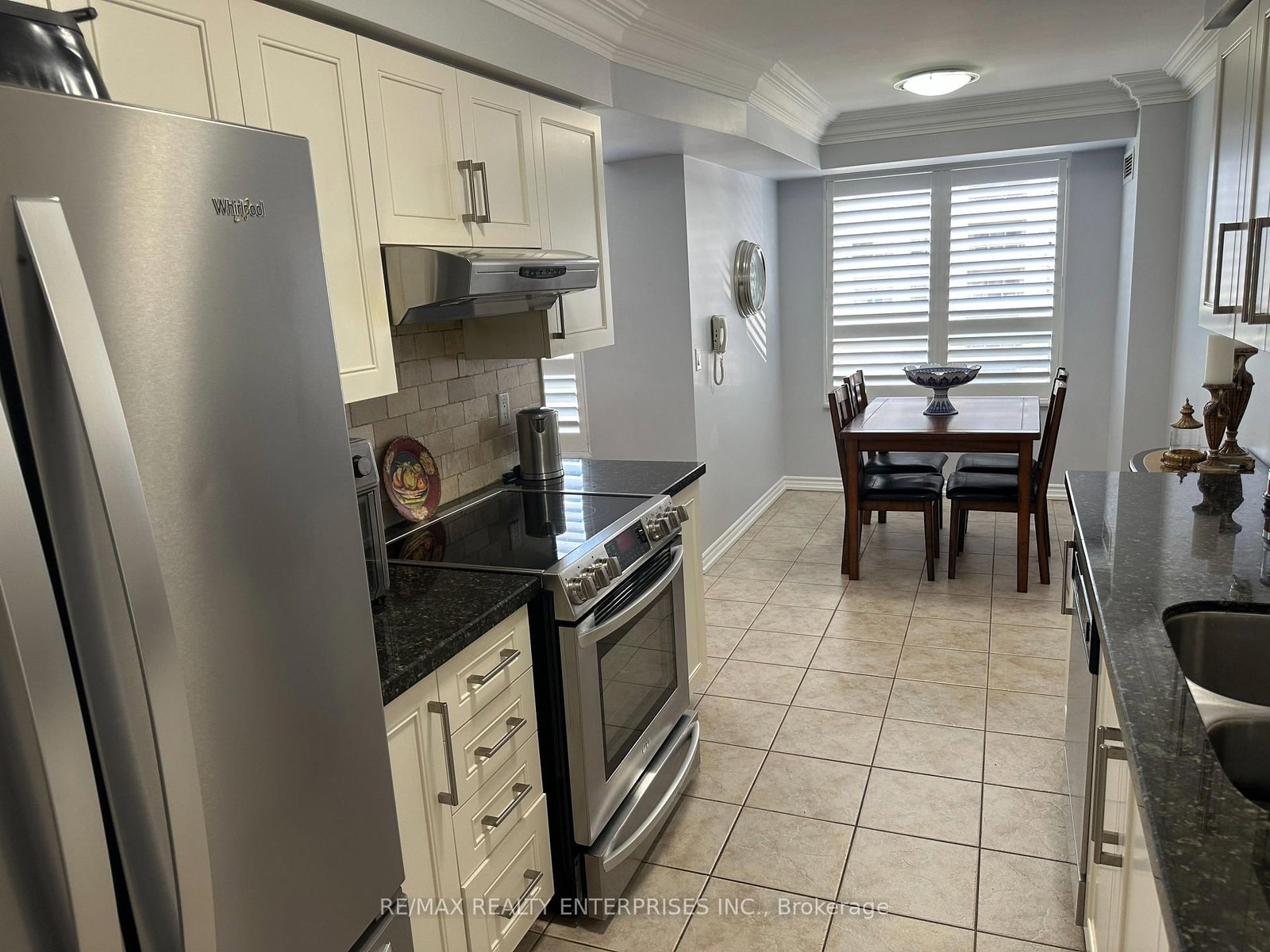 35 Kingsbridge Garden Circle W • #711 • Mississauga, ON photo 9
