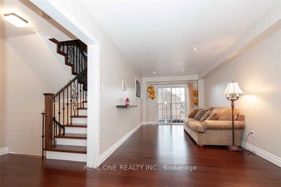 2307 Saddlecreek Crescent • Oakville, ON photo 6