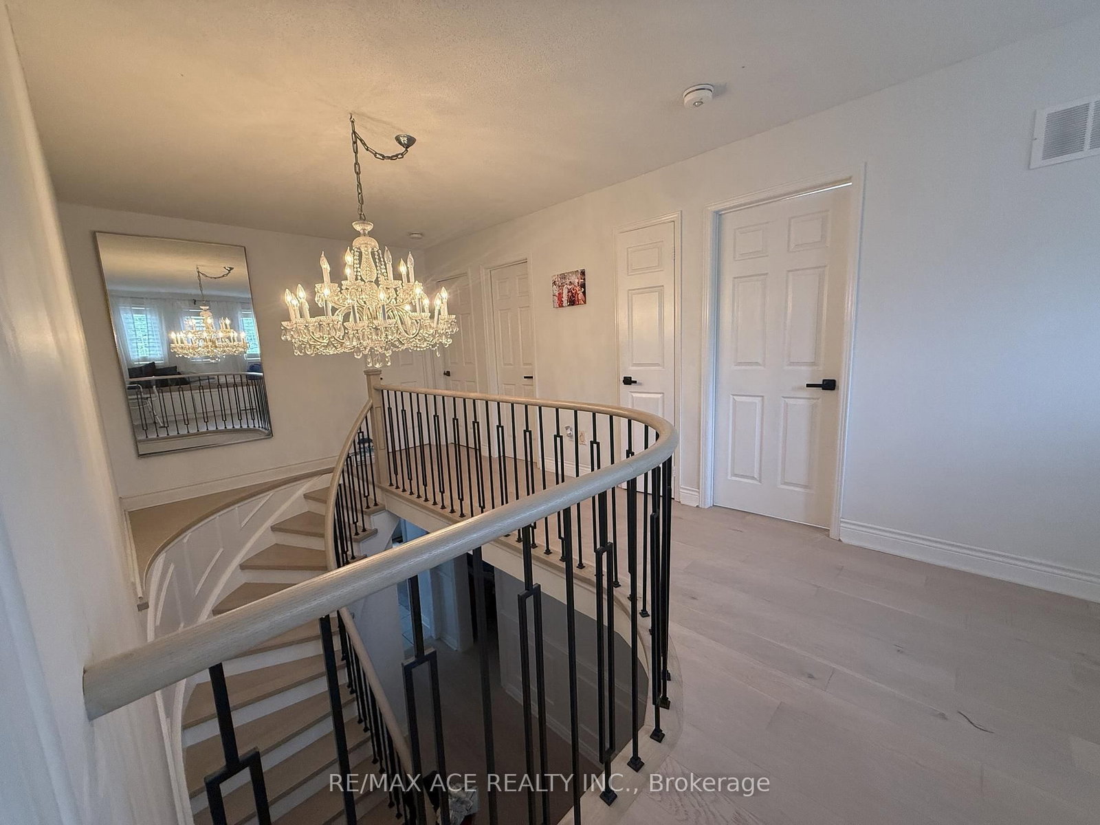 250 Murray Street • Brampton, ON photo 12