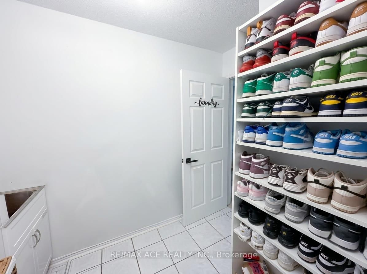 250 Murray Street • Brampton, ON photo 22