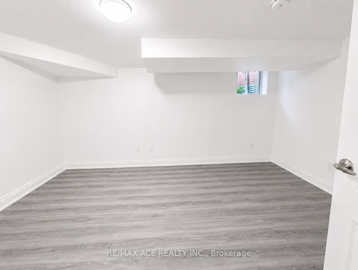 250 Murray Street • Brampton, ON photo 30