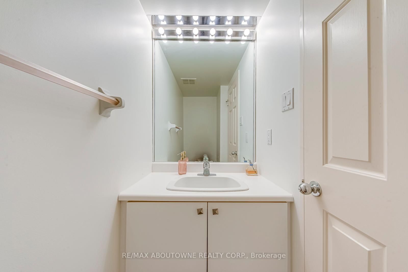 1700 The Collegeway • #613 • Mississauga, ON photo 28