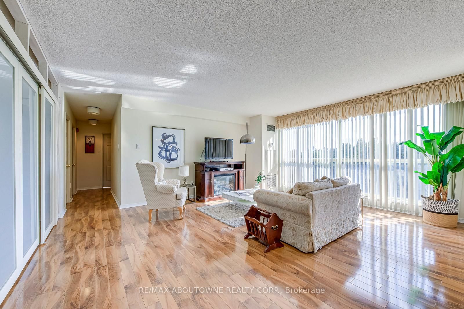 1700 The Collegeway • #613 • Mississauga, ON photo 9