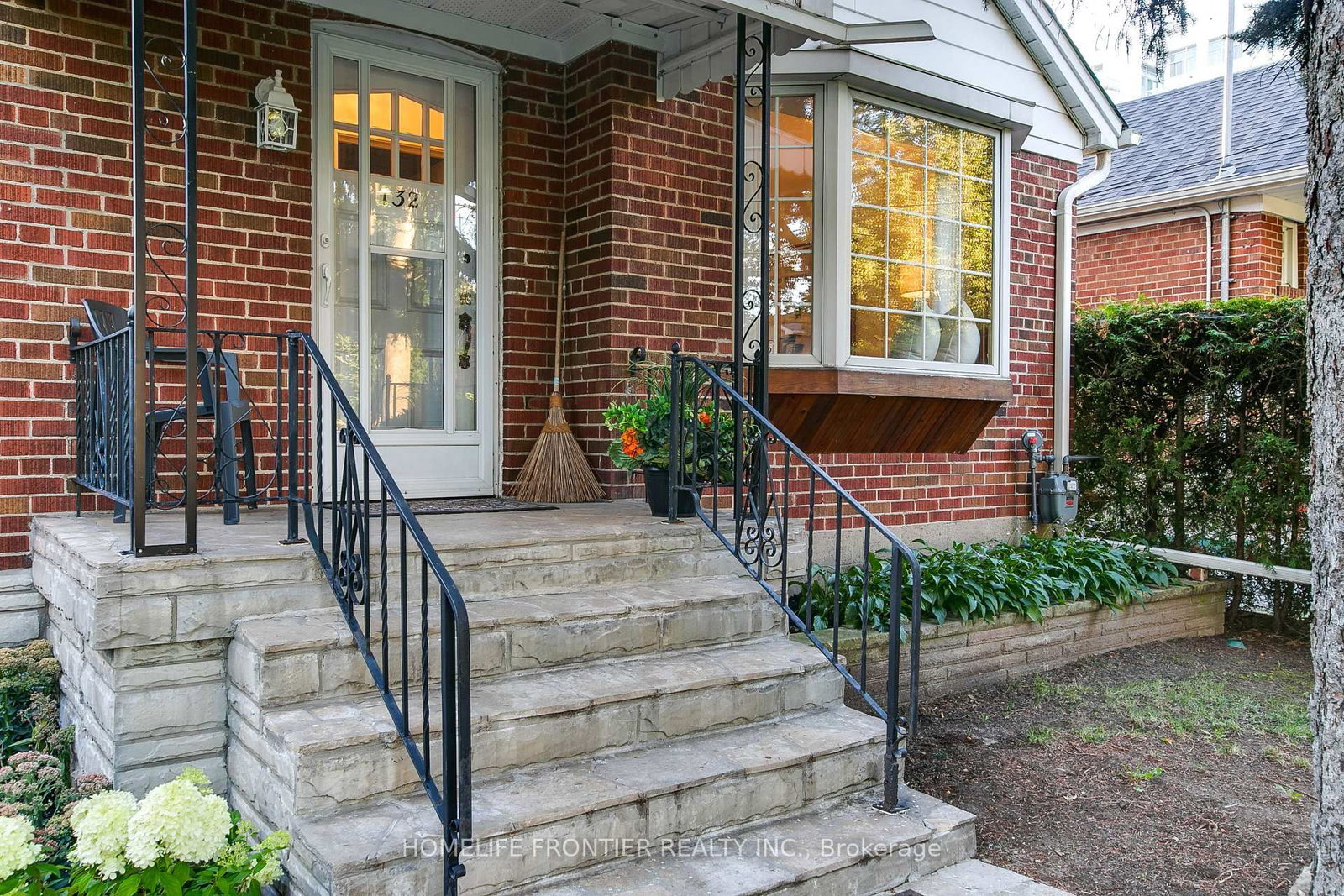 132 Wesley Street • Toronto, ON photo 2