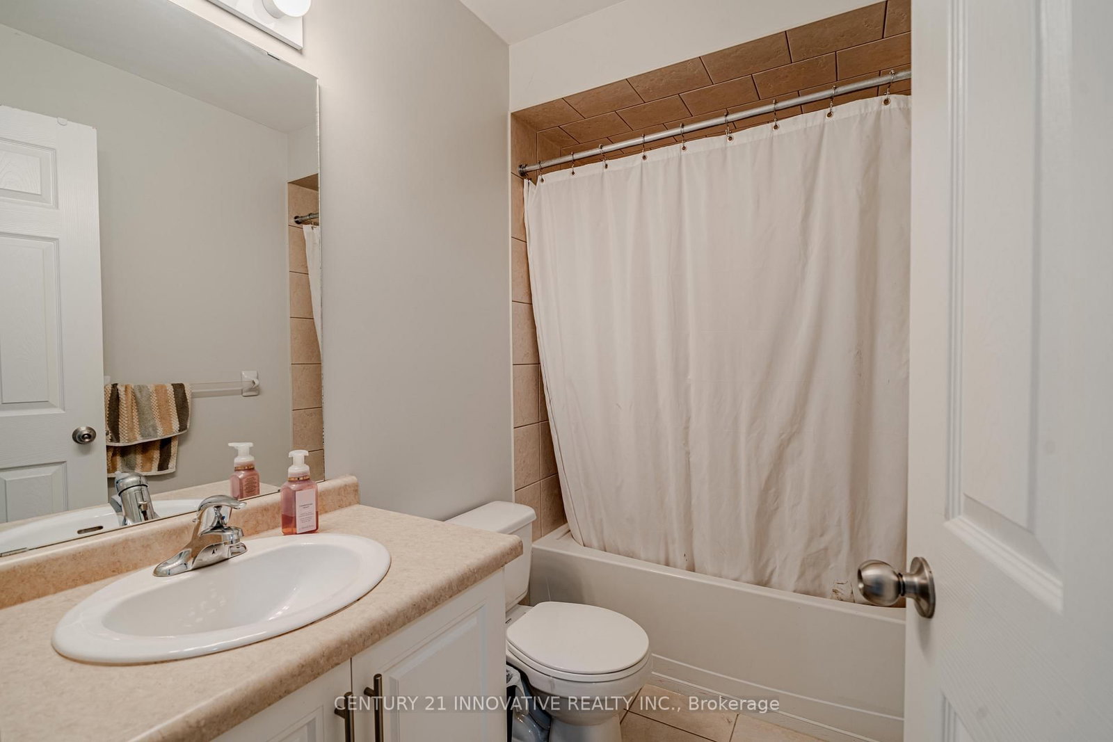 1380 COSTIGAN Road • #15 • Milton, ON photo 32