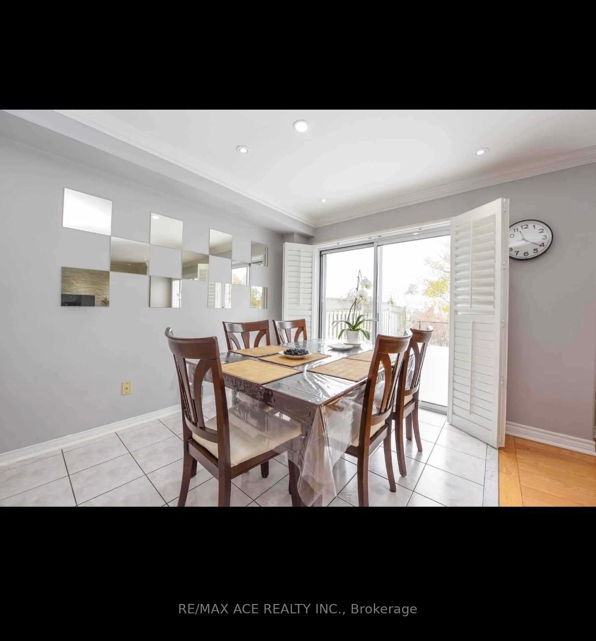 Main-1079 Bluehorn Blvd, Mississauga, view 6