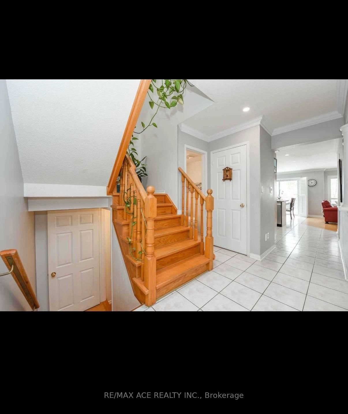Main-1079 Bluehorn Blvd, Mississauga, view 9