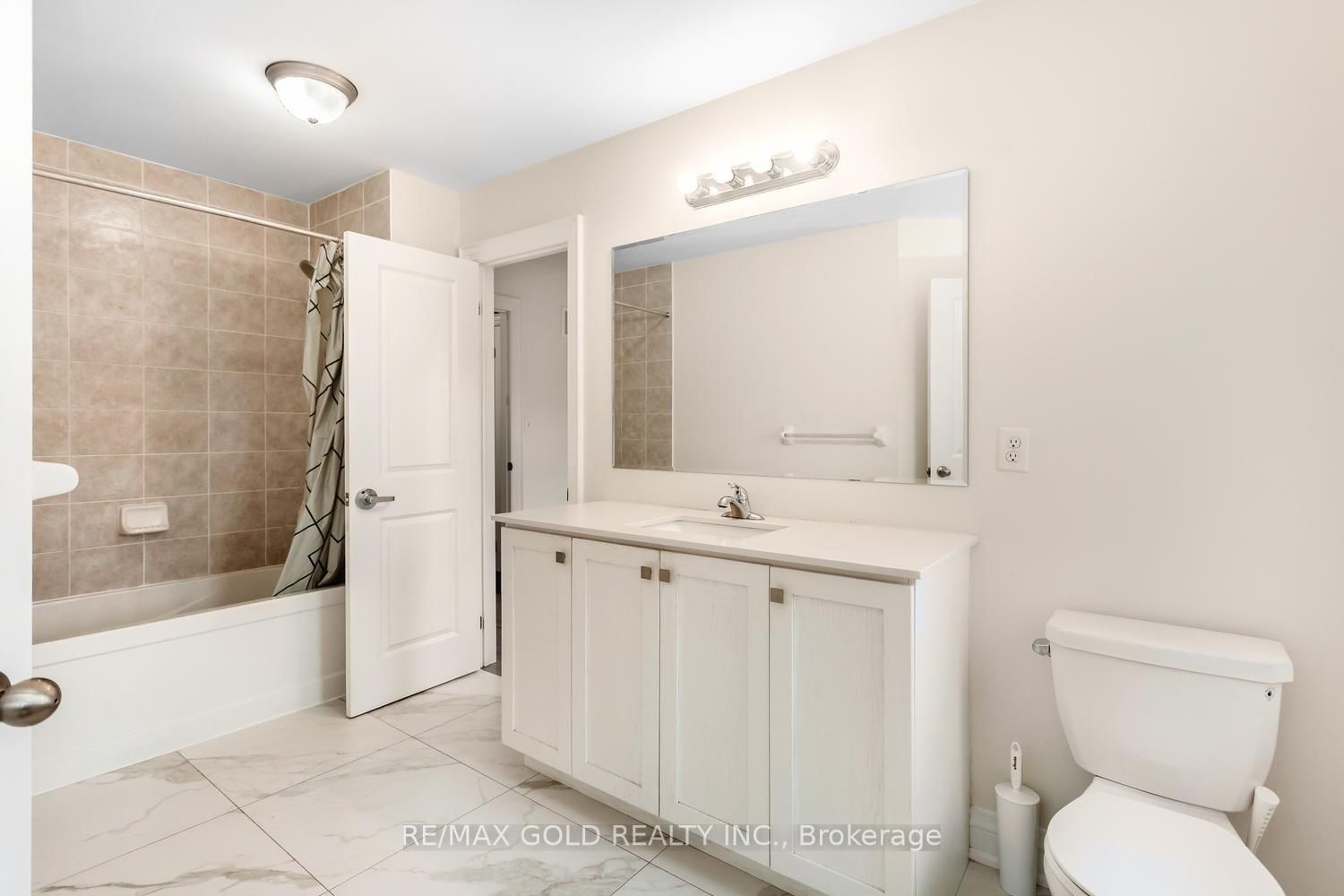15 Farringdon Crescent • Brampton, ON photo 40