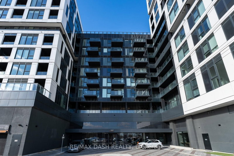 1001 - 1007 THE QUEENSWAY Avenue