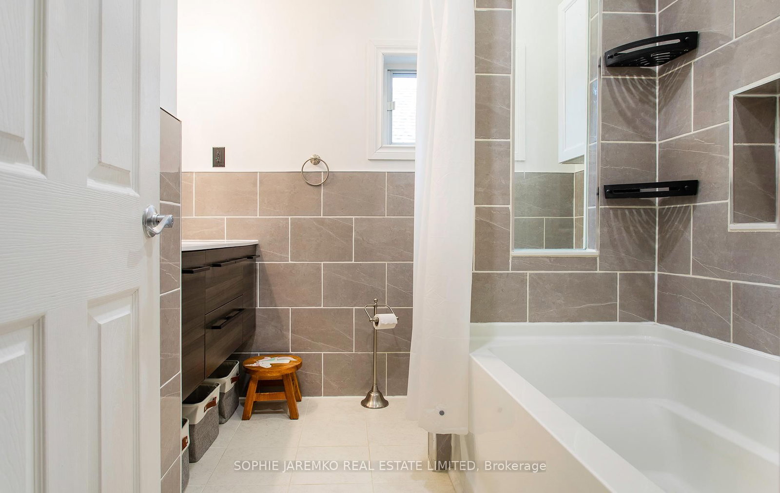 144 Eileen Avenue • Toronto, ON photo 28