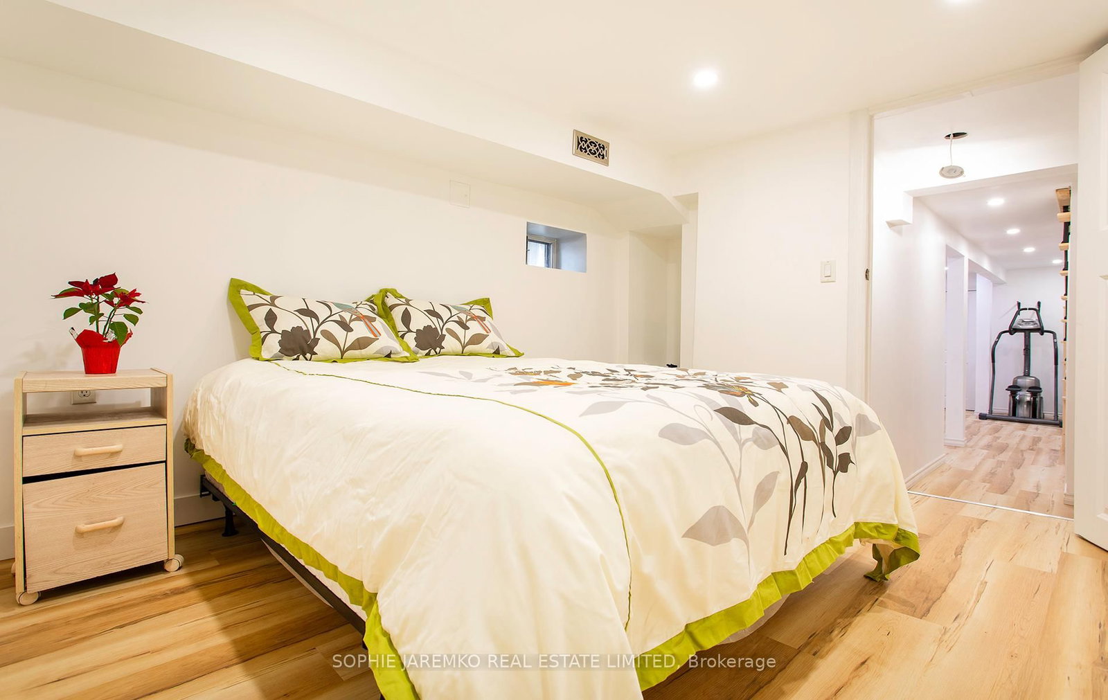 144 Eileen Avenue • Toronto, ON photo 37