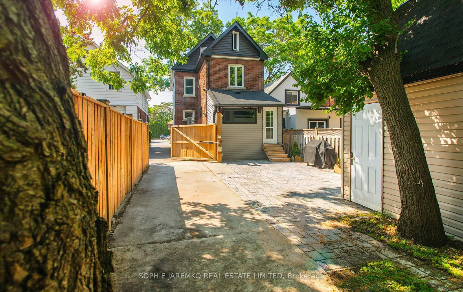 144 Eileen Avenue • Toronto, ON photo 45