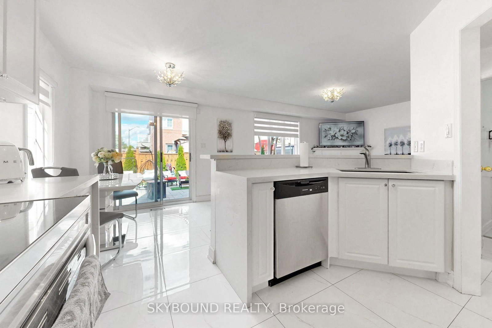 5925 Manzanillo Crescent • Mississauga, ON photo 12