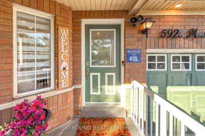 5925 Manzanillo Crescent • Mississauga, ON photo 3