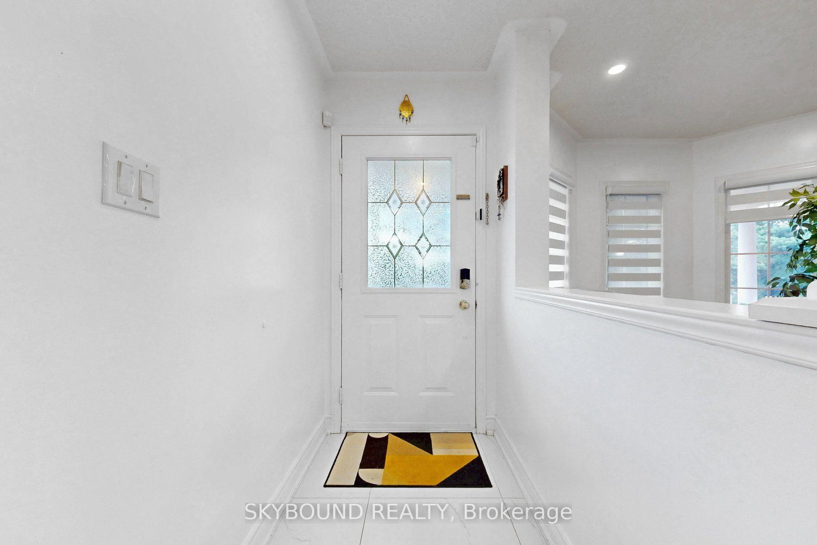 5925 Manzanillo Crescent • Mississauga, ON photo 4