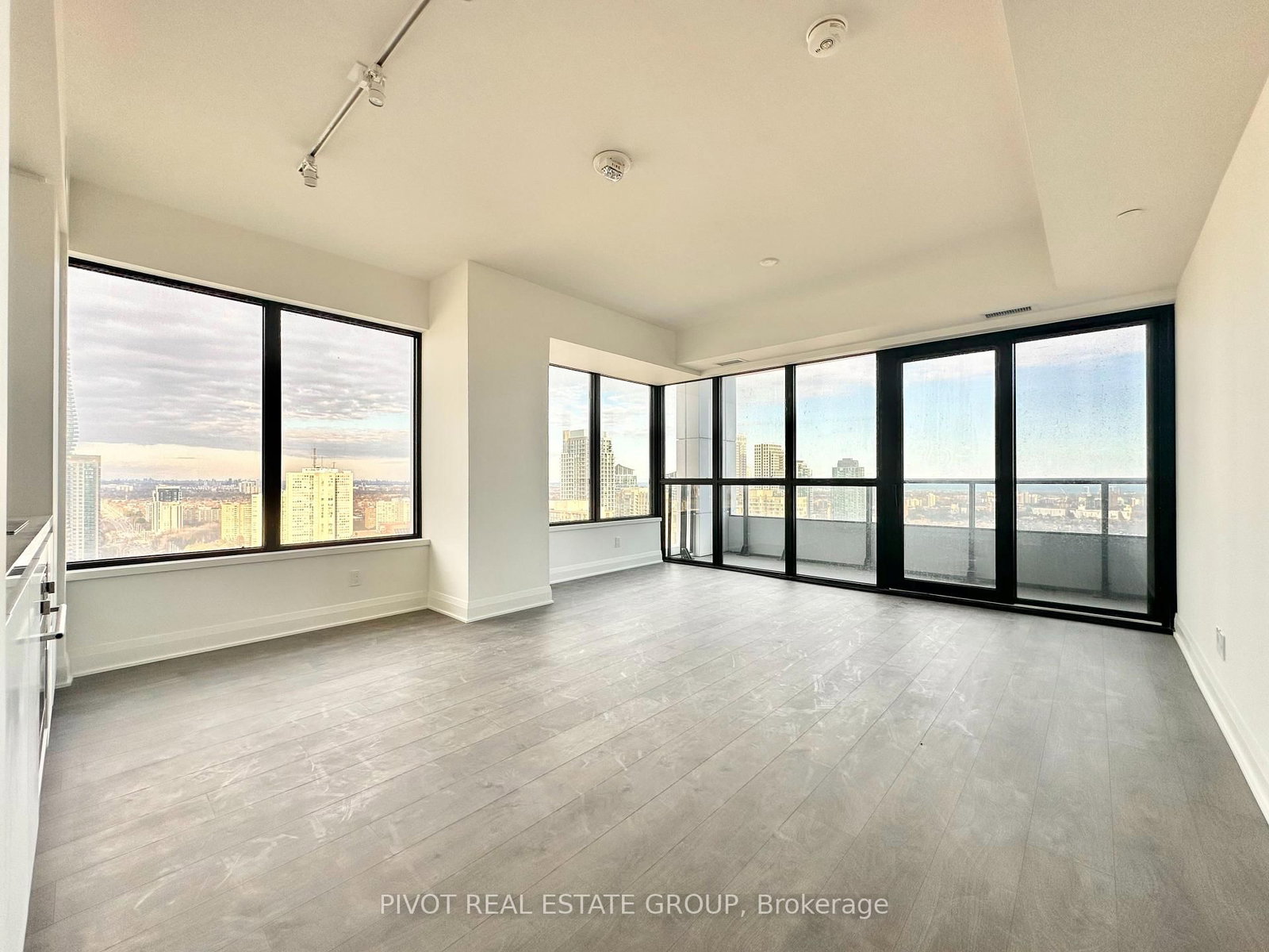 3104-2 Erskine Rd, Mississauga, view 2