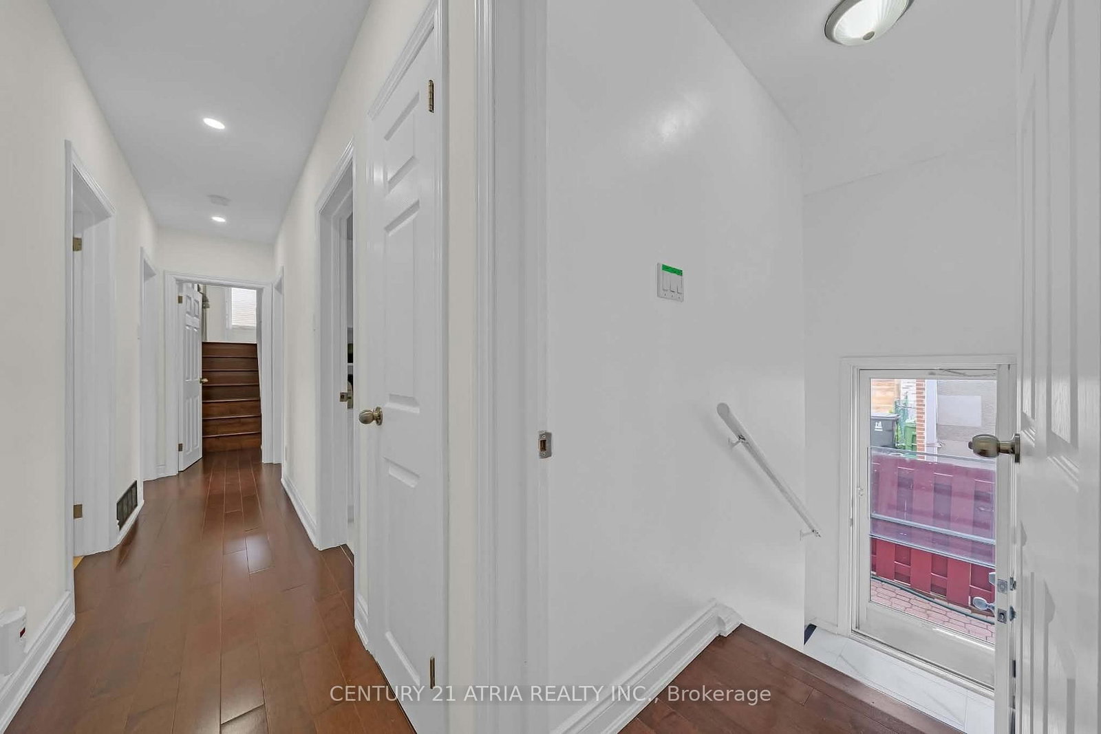 110 Harding Avenue • Toronto, ON photo 13
