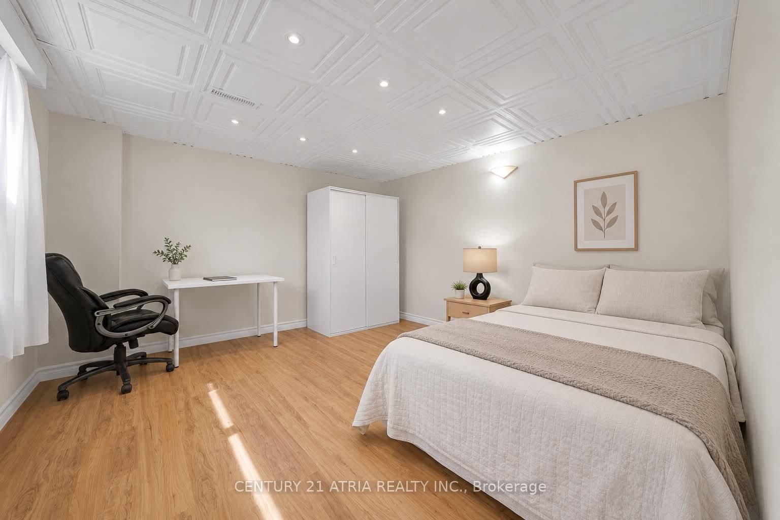 110 Harding Avenue • Toronto, ON photo 24