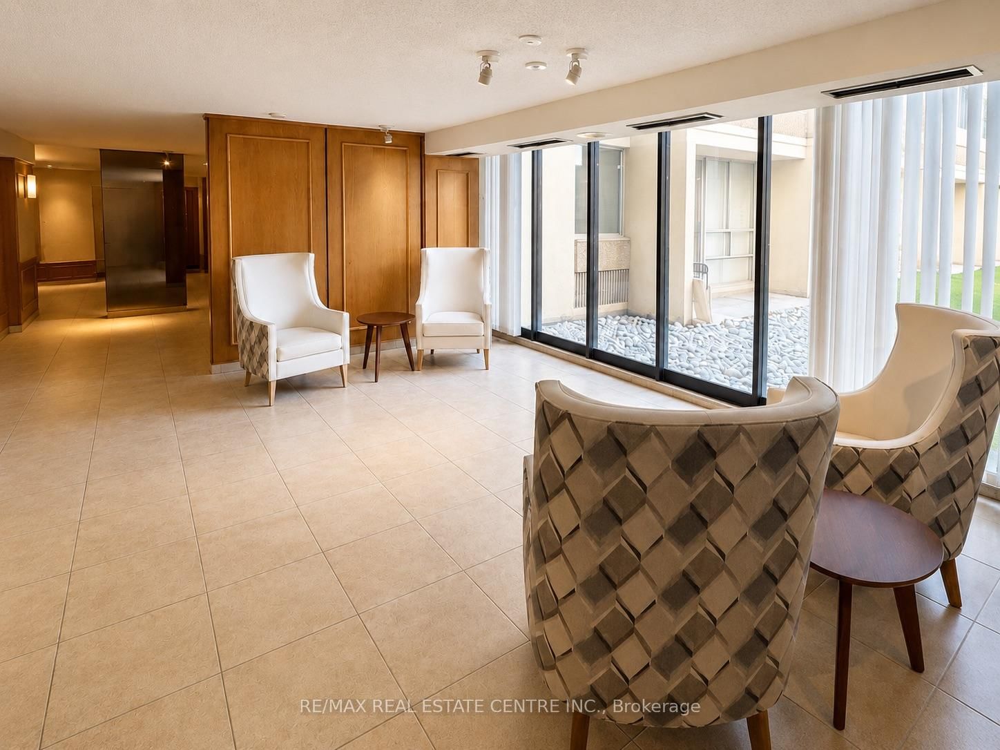 1300 Marlborough Court • #516 • Oakville, ON photo 5