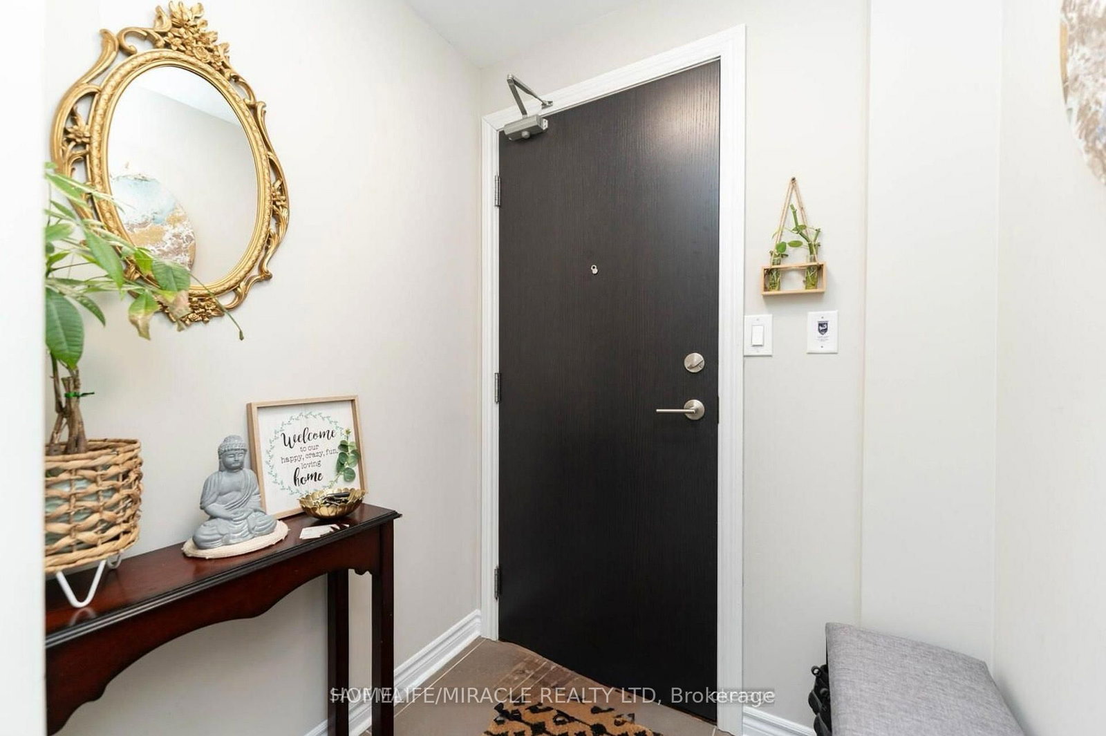 1702-3504 Hurontario St, Mississauga, view 2