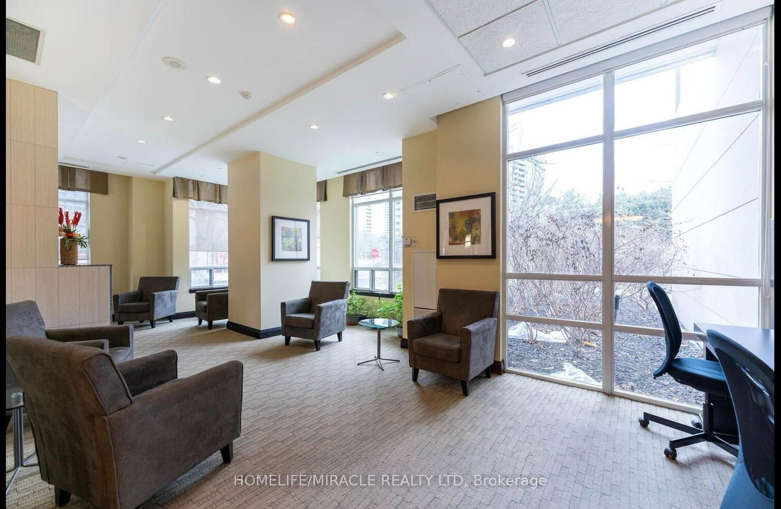 1702-3504 Hurontario St, Mississauga, view 22