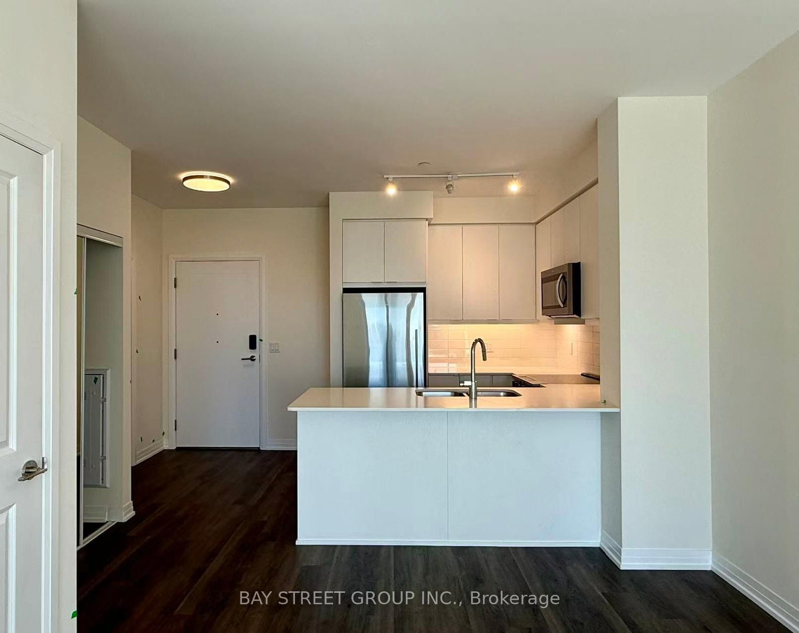 606-15 Watergarden Dr, Mississauga, view 3