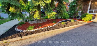 12 Simmons Boulevard • Brampton, ON photo 3