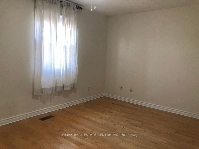 1538 Cuthbert Ave, Mississauga, view 16