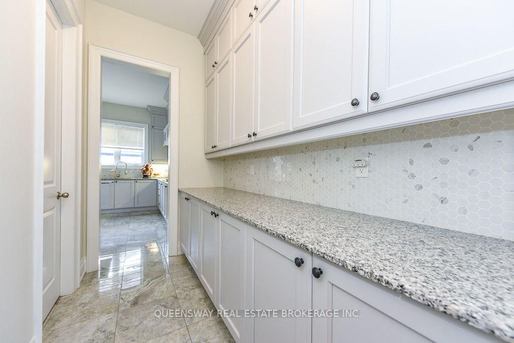 12 Love Court • Brampton, ON photo 11
