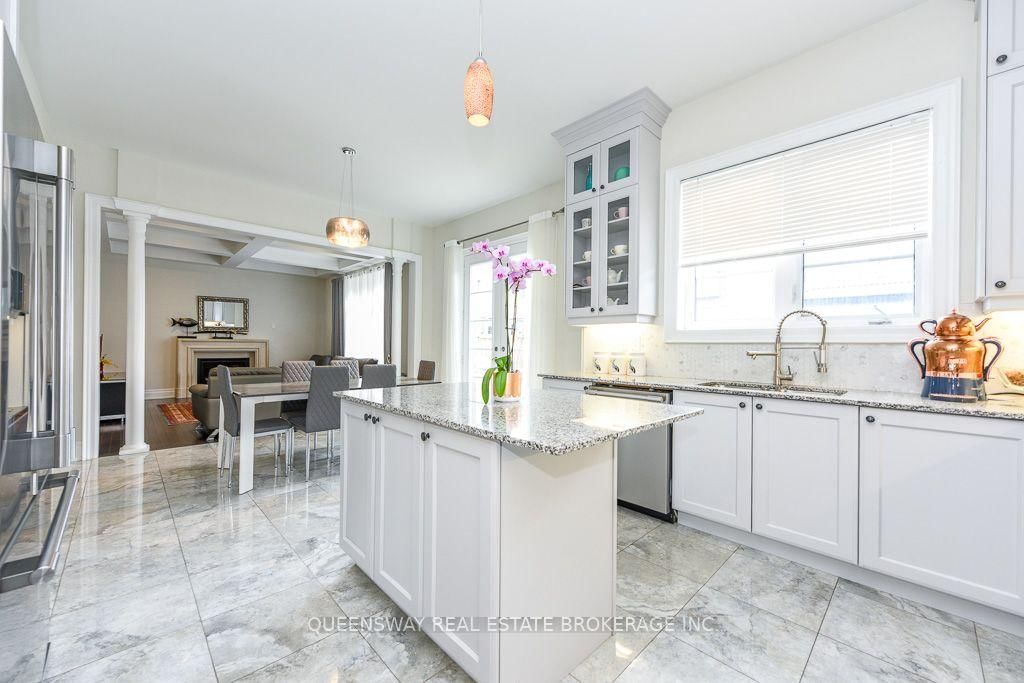 12 Love Court • Brampton, ON photo 8